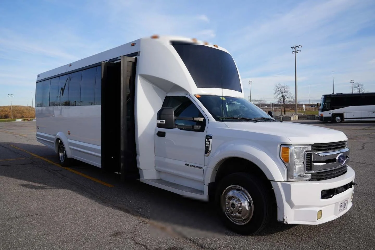 Party Bus (26-28 Pax) Exterior